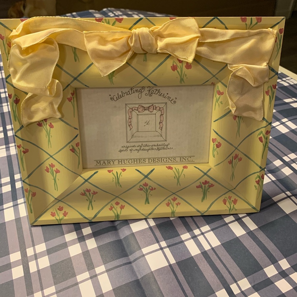 Cheery floral Victorian new picture frame 3x5